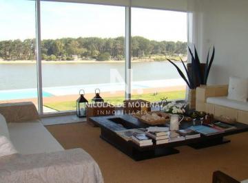 Foto1 · Vende Apartamento de 4 Dorm. en Suite, con Vista Espectacular en La Barra, Punta del Este.