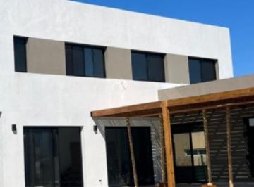 Casa · 205m² · 5 Ambientes · 4 Cocheras · Casa en Venta Manuel Belgrano