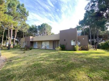 Casa · 200m² · 4 Ambientes · Casa en La Herradura Pinamar