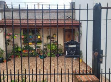 Casa de 3 ambientes, Quilmes · Venta Casa 3 Amb con Patio y Terraza en Quilmes Sur
