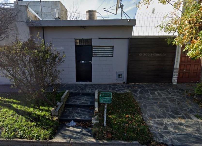 PH 1 amb, 30m² con patio y cochera — Los Andes