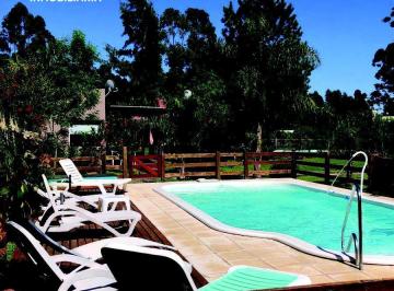 Quinta vacacional · 250m² · 7 Ambientes · 7 Cocheras · Complejo con Piscina y 7 Cabañas