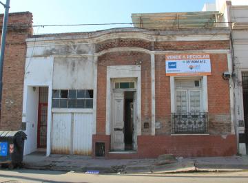 Casa de 6 ambientes, Córdoba · Casa a Reciclar a m de Nueva Cordoba.