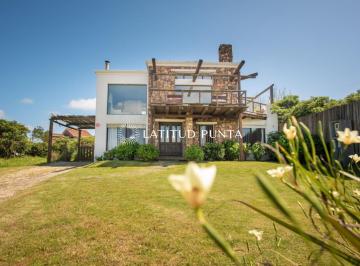 Foto1 · Hermosa Casa Frente Al Mar en Punta Piedras