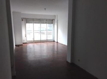 Departamento · 85m² · 5 Ambientes · Departamento Dos Dorm. / Urquiza 1000 - Centro