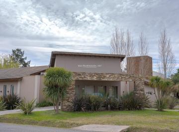 Casa · 220m² · 5 Ambientes · 4 Cocheras · Casa en Venta en Canning Barrio Nautico Malibu
