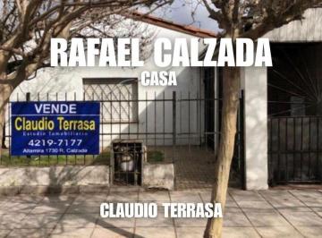 Casa · 70m² · 3 Ambientes · 1 Cochera · Chalet en Venta en R. Calzada