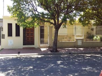Casa de 3 ambientes, Córdoba · Jl Inmobiliaria Vende Casa B° Las Flores (Cba Capital) a 200 m de Av V. Sarsfield