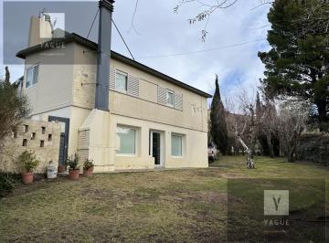 Casa · 220m² · 8 Ambientes · Casa - Gral. Mosconi Km3