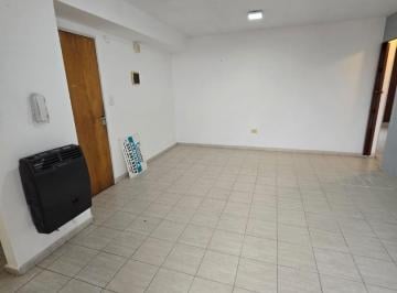 Departamento · 70m² · 3 Ambientes · 2 Dormit. 1 Baño Balcon Cocina Sep. 2 Aires Frio Calor