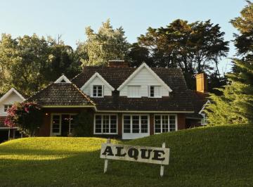Casa · 564m² · 8 Ambientes · Casa Alque - 5 Dorm. - Rincón del Indio, Punta del Este