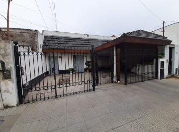 Casa de 3 ambientes, Tres de Febrero · Casa en Venta de 2 Dorm. C/ Cochera en Caseros Anticipo + Cuotas