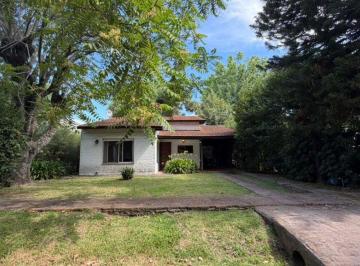 Casa de 3 ambientes, Berazategui · Club El Carmen - Oportuinidad! Para Remodelar