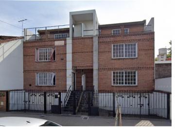 Casa de 4 ambientes, Liniers · Triplex 4 Amb 3 Baños Garaje - Patio - Terrazas - 3 Baños