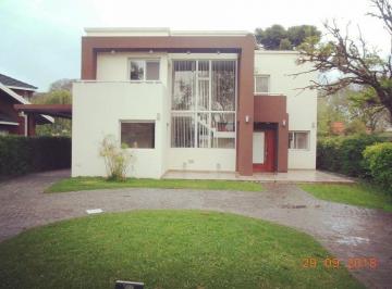 Casa de 7 ambientes, Berazategui · Club El Carmen - Casa C/pileta - 3 Dorm + Escrit + Play