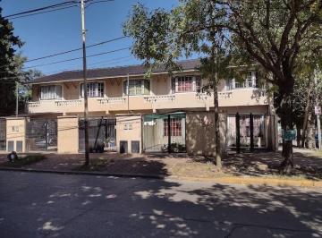 FRENTE · Oportunidad! Triplex Sobre Calle Madariaga Luis Guillon