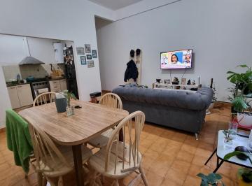 PH · 61m² · 2 Ambientes · PH en Cruce Varela con Amplio Patio