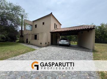 Casa · 250m² · 5 Ambientes · 2 Cocheras · Casa en Venta en Septiembre, Escobar! 6 Ambientes con Pileta