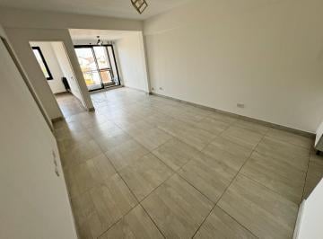 Departamento de 2 ambientes, Lanús · Departamento 2 Ambientes Amplio con Balcón, Cochera, Pileta y Sum en Lanús