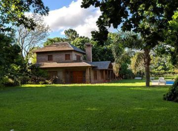 foto · Venta Importante Propiedad - 3 Dorm., Extenso Jardin, Pileta. Funes.