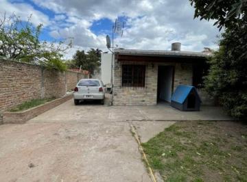 Casa · 150m² · 5 Ambientes · Venta de Casa en El Jaguel Monte Grande