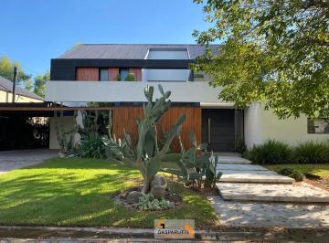 Casa de 5 ambientes, Escobar · Casa en Venta en Barrio Septiembre, 6 Ambientes con Pileta!