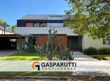 Casa · 350m² · 5 Ambientes · 6 Cocheras · Casa en Venta en Barrio Septiembre, 6 Ambientes con Pileta!