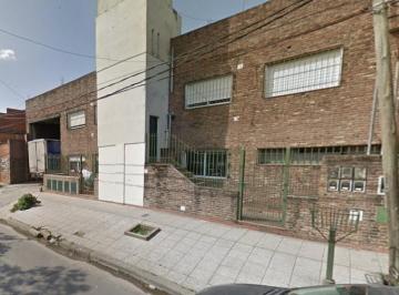 Bodega-Galpón · 536m² · Galpón 3 Departamentos en Venta, en José León Suárez. Venta en Block!