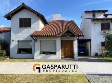 Casa · 200m² · 4 Ambientes · 2 Cocheras · Casa en Venta en Aranjuez Country Club, 5 Ambientes con Pile