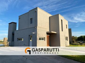 Casa · 180m² · 5 Ambientes · 2 Cocheras · Casa en Venta a La Laguna en Barrio Cerrado El Cantón!