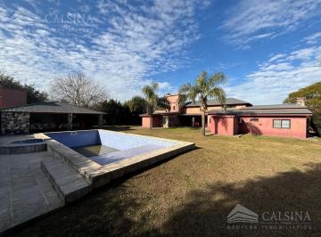 Casa · 518m² · 10 Ambientes · 2 Cocheras · Casa en Venta en Villa Allende Golf