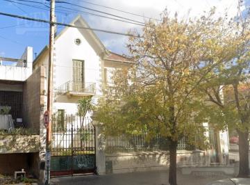 Casa · 270m² · 5 Ambientes · 2 Cocheras · Casa - Banfield Oeste