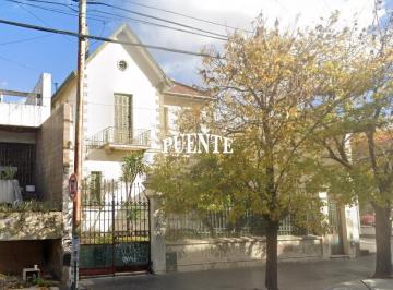 Casa · 270m² · 5 Ambientes · 2 Cocheras · Casa - Banfield Oeste