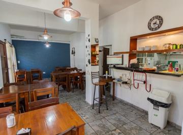 Local comercial · 55m² · Mitre Al 2900 - Venta de Bar o Local Comercial con Patio en Rosario
