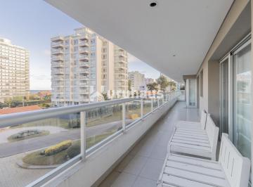 Foto1 · Venta Apartamento Tres Dorm. Playa Brava Edificio Brava Biarritz