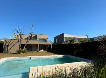 Casa de 5 ambientes, Berazategui · Casa en Venta - Fincas de Iraola 2