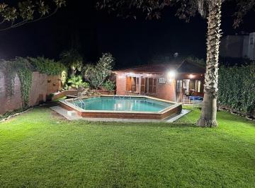 Quinta vacacional de 6 ambientes, Luján de Cuyo · Oasis de Paz en Vistalba. Hermosa Casa Para Alquiler Temporario