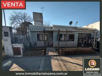 Casa de 5 ambientes, Córdoba · Casa en Venta de 2 Dorm. + Departamento + Terreno Para Construir