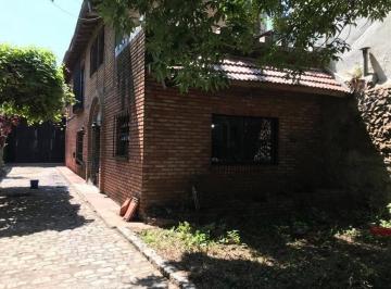 Casa · 125m² · 5 Ambientes · 4 Cocheras · A Reciclar! Casa en San Cristóbal