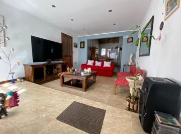 Casa · 160m² · 3 Ambientes · 1 Cochera · Casa - Chalet en Venta Mar del Plata