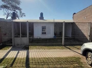 Casa · 62m² · 3 Ambientes · 1 Cochera · Casa de 2 Dorm. en Venta! Zona Norte