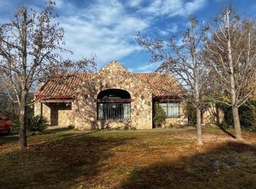 Casa · 392m² · 6 Ambientes · 3 Cocheras · Venta. Imponente Casa con Bajada Al Río. B° El Mirador, Calamuchita. Cód