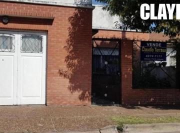 Casa · 90m² · 3 Ambientes · 1 Cochera · Casa en Venta en Claypole