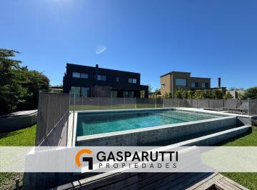 Casa · 257m² · 5 Ambientes · 2 Cocheras · Casa en Venta en El Cantón a Laguna con Pileta