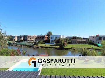 Casa · 182m² · 5 Ambientes · 2 Cocheras · Casa en Venta a La Laguna en El Cantón Golf, 4 Dorm. con Pil