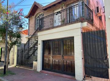 Casa · 168m² · 5 Ambientes · 1 Cochera · Casa en Victoria