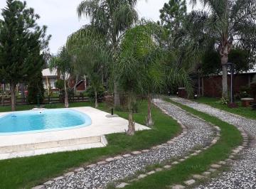 Casa , Gualeguaychú · Complejo de Cabañas en Gualeguaychu Sobre Lote de 6000 m²