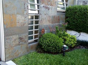 Casa · 155m² · 4 Ambientes · 1 Cochera · Casa Venta - Martínez Alto