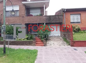 Casa · 90m² · 3 Ambientes · 1 Cochera · Hermoso PH Planta Baja en Venta San Fernando