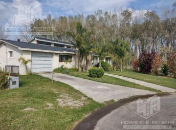 Casa · 200m² · 5 Ambientes · 1 Cochera · Casa en Venta